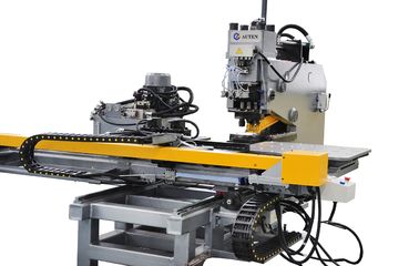 آلة إنتاج الألواح CNC ذات الكفاءة العالية للإنتاج لألواح الزاوية البرجية المشتركة