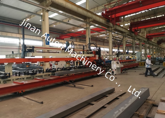 4-9 ملم سمك الصفيحة شاحنة حزمة CNC خط إنتاج الخرق 4000-12000 ملم الطول قطعة العمل