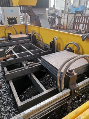 آلة حفر الألواح CNC بسمك 100 مم للوحة غربال معدنية