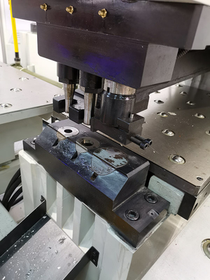 دقة عالية وموثوقية CNC الصلب لوحة حفر آلة تغذية محرك سيرفو