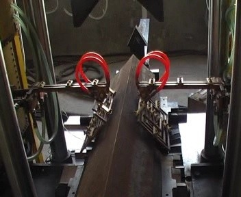 آلة ثني حرارة CNC للزاوية والصفيحة نموذج HQ200 ̇ 600