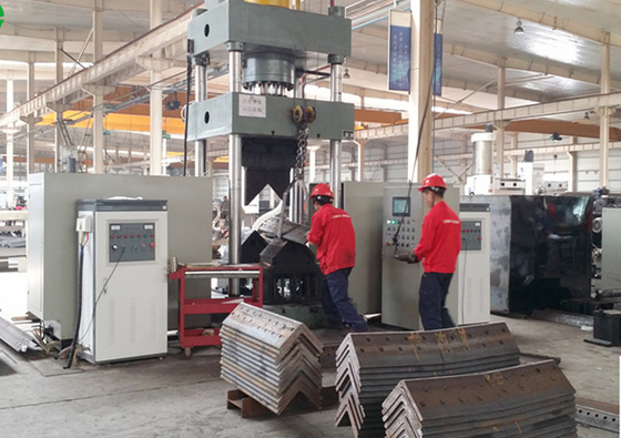 آلة ثني حرارة CNC للزاوية والصفيحة نموذج HQ200 ̇ 600