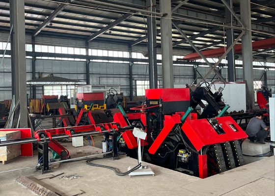 الآلة الآلية ذات الكفاءة العالية لخط زاوية CNC للحفر والطابع في الصلب بزاوية كبيرة