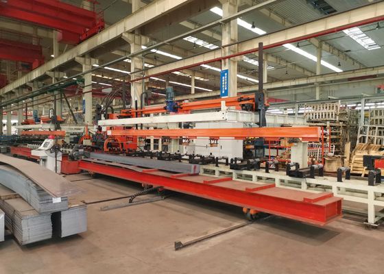 1700KN قوة ثقب الآلة للعارضة الطولية للمركبة خط إنتاج الثقب CNC للصفائح المسطحة 25 قالبًا