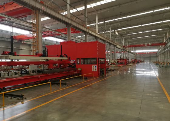 معالجة الصفائح المعدنية 15000x380 ملم حجم القطعة 35 طن آلة ثقب الصفائح CNC للقطر الطويل للسيارات