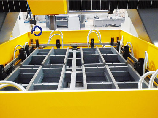 آلة حفر ألواح CNC بتغذية محرك سيرفو، 1500 × 8000 مم، أقصى حجم قطعة عمل لمختلف أحجام وسمك الألواح