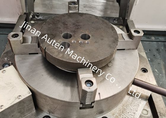 آلة حفر وطحن ألواح CNC مقاس 600 × 600 مم مع نظام تحكم رقمي ونظام كهربائي