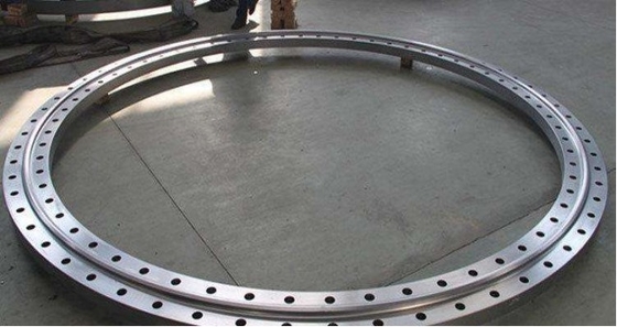 آلة حفر الألواح CNC BT50 بحجم قطعة عمل 3000*3000، محرك عمود دوران مؤازر بقوة 30 كيلو واط