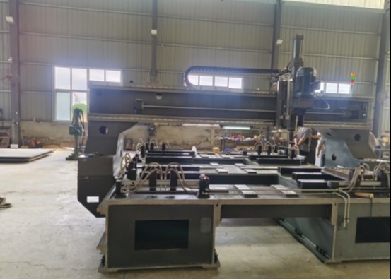 آلة حفر CNC متنقلة على حامل نوع PZ4040/2، السماكة القصوى لتداخل المواد 100 مم