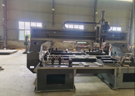 7.5KN قوة القيود الآلية CNC لوحة حفر آلة 28mm T-سلاوت عرض 0.45KW قوة التبريد