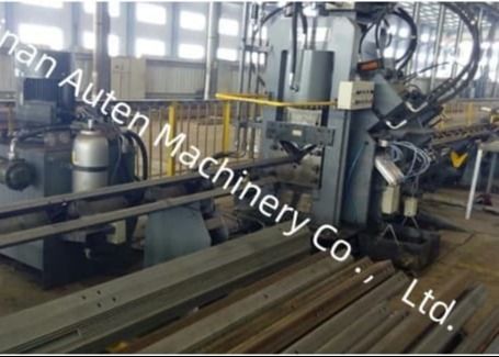 آلة طحن أدوات CNC قابلة للتخصيص