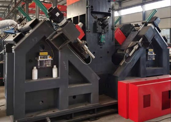 حوالي 150 كيلوواط الطاقة الإجمالية CNC زاوية الحفر وخط العلامة 9 محاور CNC محطة هيدروليكية طريقة تبريد الهواء