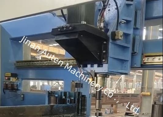 نطاق العرض 150~1250mm CNC H حزمة حفر علامة وقطر آلة BT40 محرك حفر الفولاذ