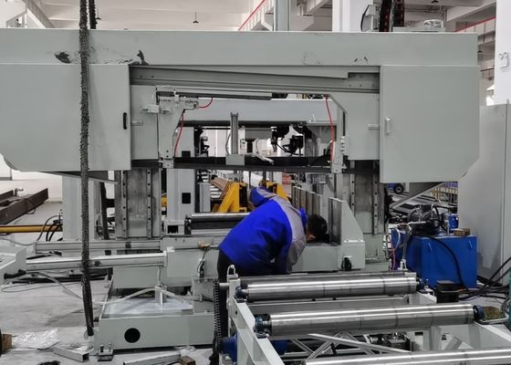 آلة حفر وتشكيل ثلاثية الأبعاد باستخدام الحاسوب (CNC) بعرض 1250x600 مم كحد أقصى، وخط حفر شعاعي، بقطر ثقب أقصى 40 مم