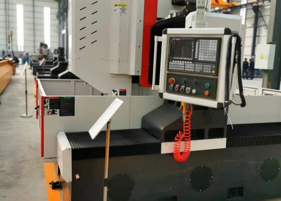 تصميم جديد من نوع Cnc Gantry الصفيحة الفولاذية الصفيحة المكشوفة حفر آلة M3-28 قطر النقر