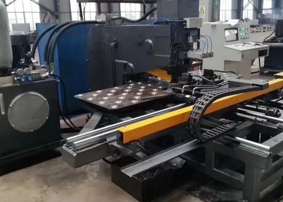 40 ملم بطاقات الحفر سمك البرج الاتصال CNC هيدروليكية بطاقات حفر آلة 4 محطات الموت
