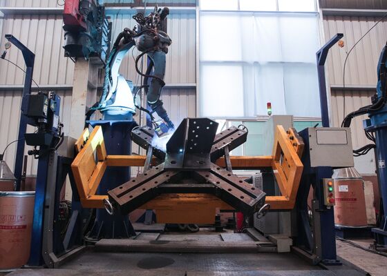 1500Kg Worktable Load Capacity Tower Foot Welding Robot 1.2mm Welding Wire Diameter