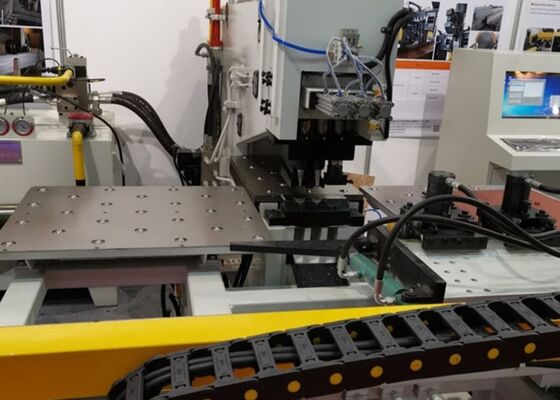 180mm ضربة من حفر محور CNC لوحة حفر آلة لبرج النقل