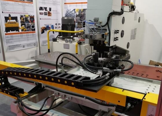 آلة وسم وحفر الألواح CNC بقدرة حفر Φ50mm