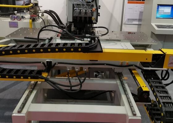 آلة وسم وحفر الألواح CNC بقدرة حفر Φ50mm