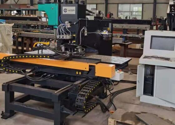 آلة التثقيب والوسم والحفر CNC للصفائح بقطر ثقب 26 مم، حجم الأحرف 14*10*19 مم