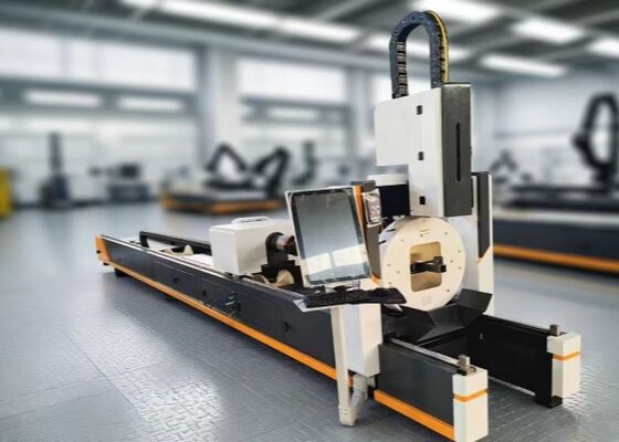 طراز LC2412 آلة قطع الأنابيب بالليزر CNC تستخدم قوة الليزر MAX6000