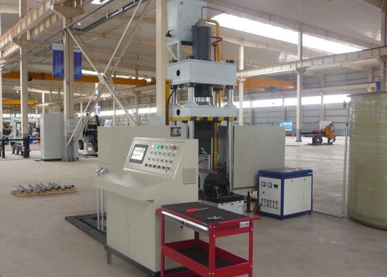700mm عرض لوحة الانحناء CNC الانحناء وتسخين آلة 1600KN ضغط خزان النفط