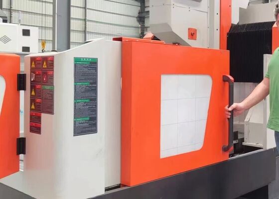 تستخدم لألواح الألواح الأنبوب الفلينجز آلة الحفر Cnc 11KW قوة محرك العجلة الخدمية