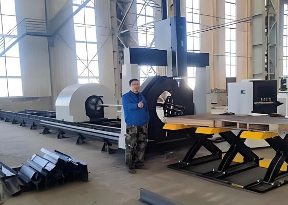 300 مم X خط سير الرحلة CNC خط آلة قطع الأنبوب بالليزر ≥30 مم طول الخياط