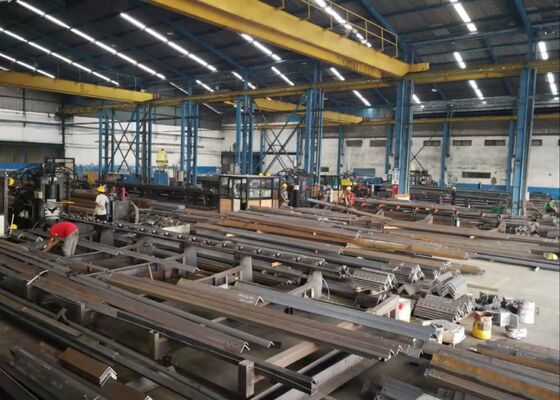 النموذج JNC1412 CNC زاوية معدن حفر علامة وقطع الجهاز 1800KN قوة القطع